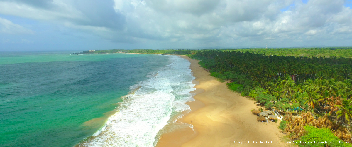 tropical srilankan beach tangalle